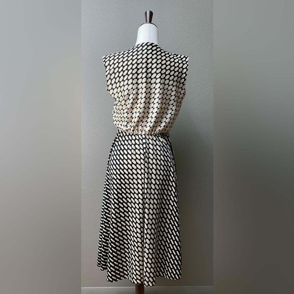 Vintage geometric V neck dress - Picture 3 of 7